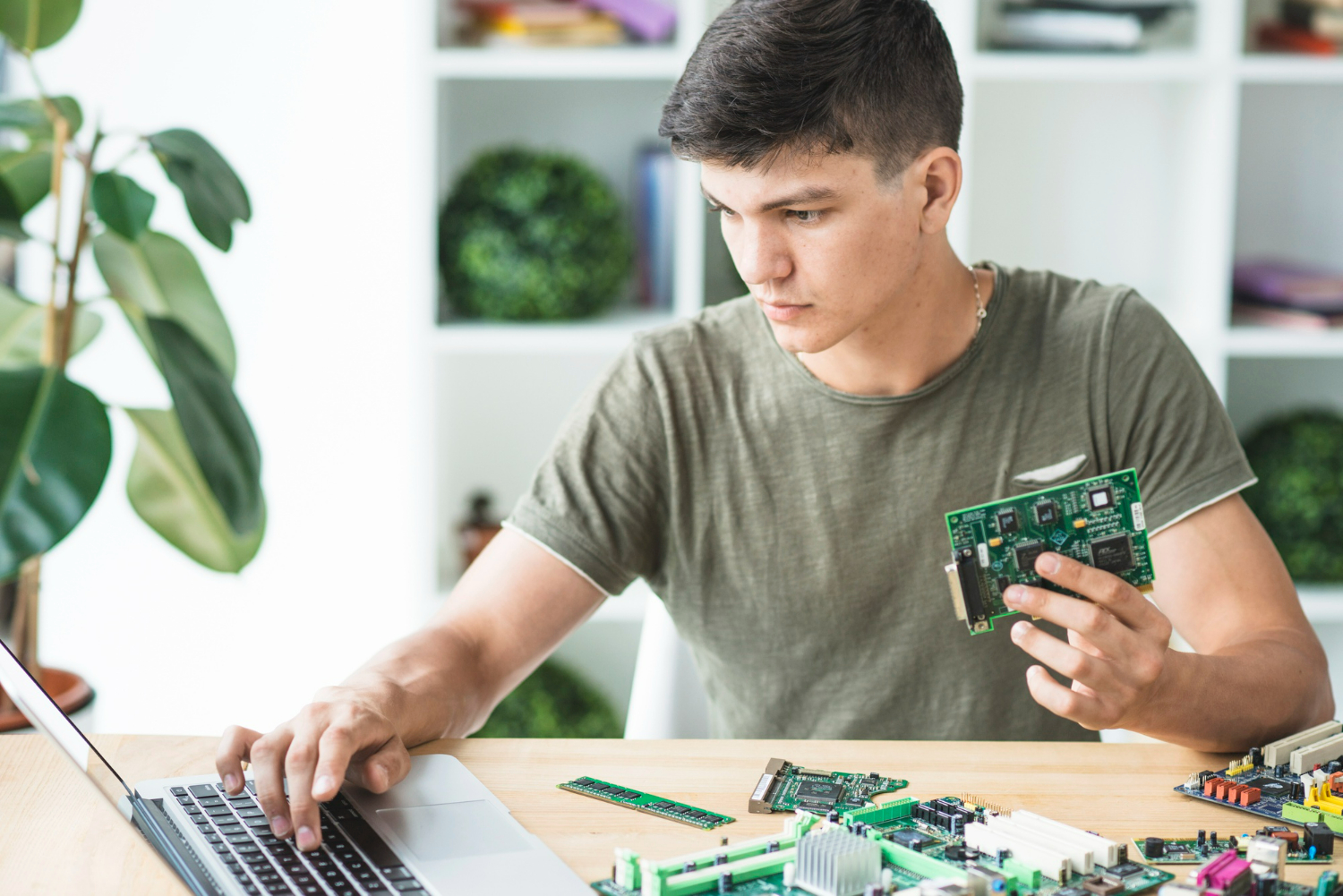 Mengapa Edge Computing Menjadi Kunci Utama Kecepatan Aplikasi Modern di Tahun 2026